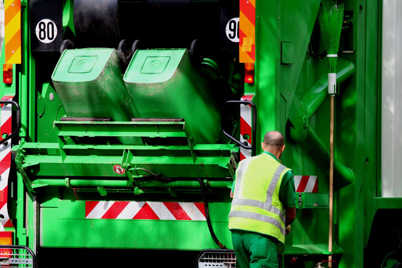 Signs That You Need Professional Garbage Removal in Saskatchewan