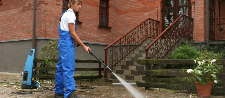 3 Reasons Why You Need Commercial Pressure Washing in Clarksville TN