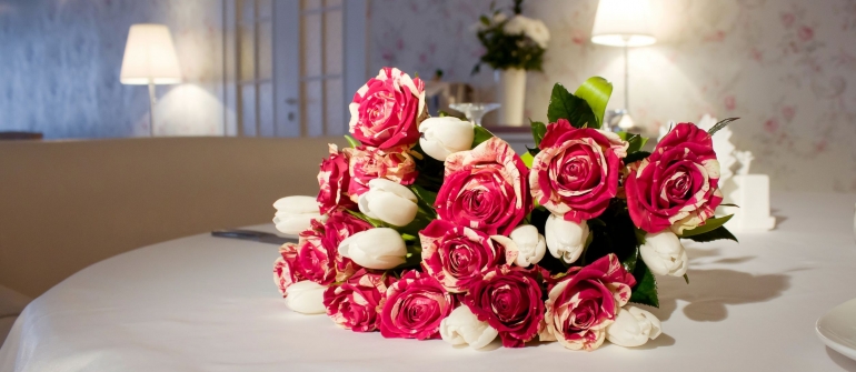 How to Create a Flower Wall Backdrop on a Budget for Your Austin Event